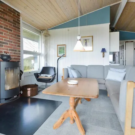 Stunning In W/ 3 Bedrooms 3*